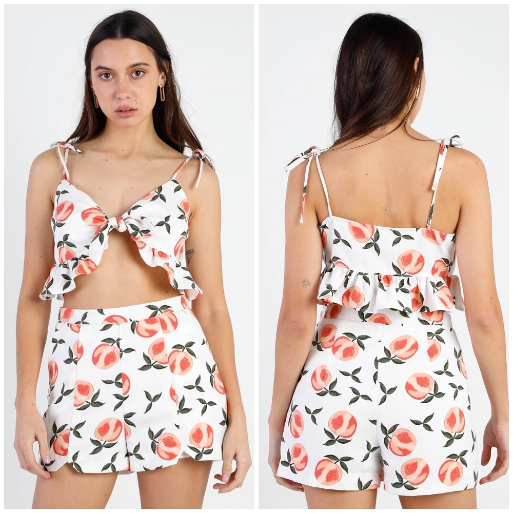 LE LIS Adorable Off White Peach 🍑 Print 2-Piece Shorts Set